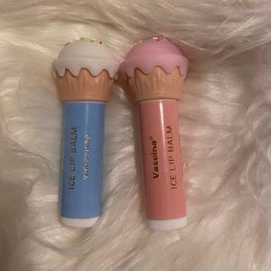 2 Lip balms for dry lips